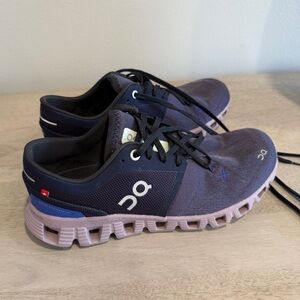 On Running Navy and Lavender Sneakers